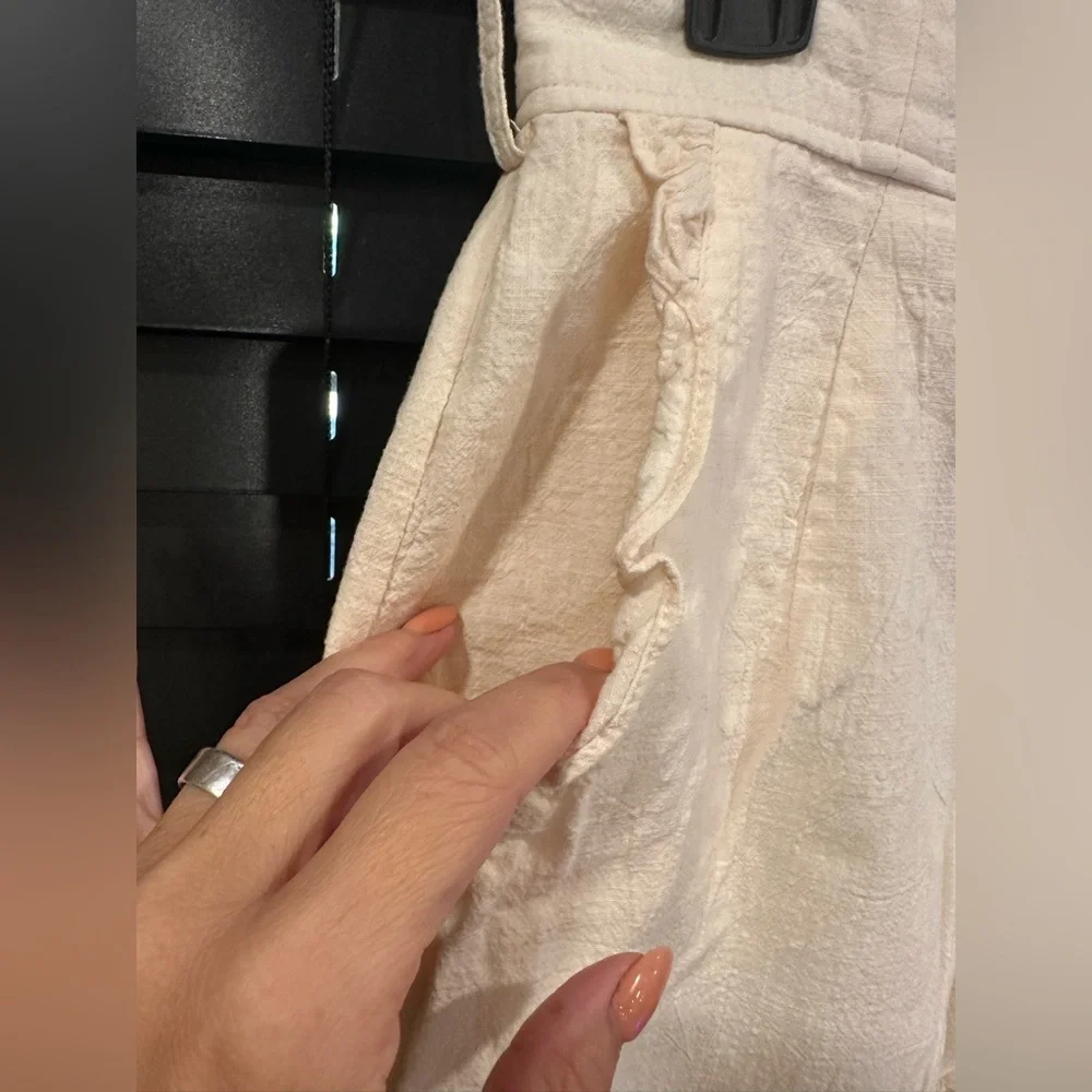 EUC VINTAGE CREAM high waist shorts side pockets